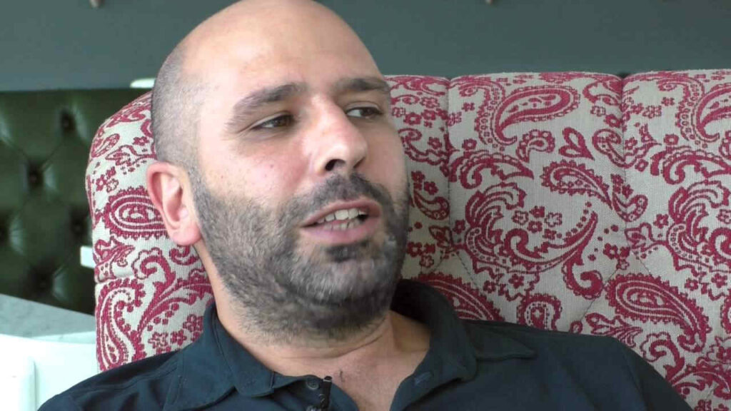 Checco Zalone è di destra o di sinistra? Il suo orientamento politico “altalenante” Checco Zalone