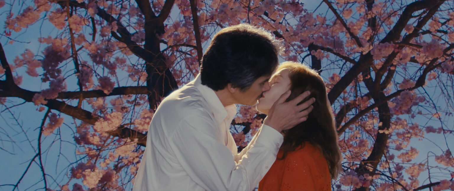 Viaggio in Giappone: 5 buoni motivi per vedere il film con Isabelle Huppert Una scena di Viaggio in Giappone