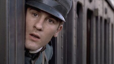 Frame che ritrae Gerard Depardieu