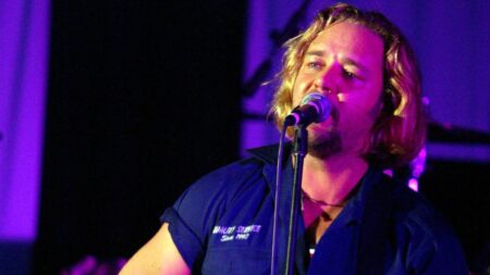 Russell Crowe a Sanremo 2024? Il post su X e le trattative