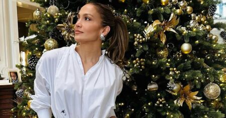 Jennifer Lopez, il suo albero di Natale è prezioso (ma lei è sempre Jenny from the Block) Jennifer Lopez, il reveal dell'albero di Natale