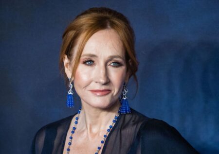 J.K. Rowling, quanto ha guadagnato dopo Harry Potter e la maledizione dell’erede? Fotografia che ritrae J.K. Rowling