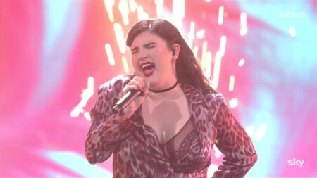 Chi è Maria Tomba di X Factor 2023, una diva in pigiama che farà strada Una foto di Mariatomba a X-Factor