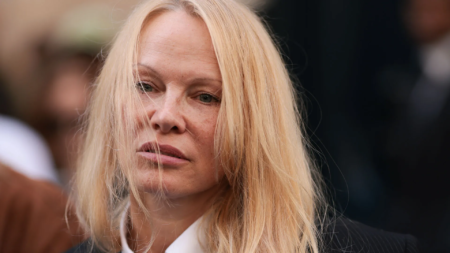Pamela Anderson senza trucco, le nuove foto al naturale non mentono Una foto di Pamela Anderson