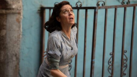 Vanessa Scalera è Amalia Jovine in Napoli milionaria!