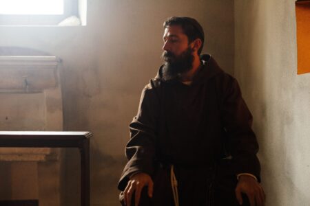 Shia LaBeouf diventerà diacono cattolico (grazie al film su Padre Pio) Shia LaBeouf in Padre Pio