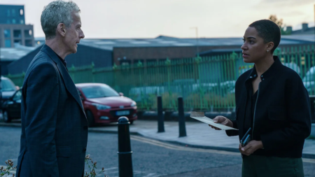 Peter Capaldi e Cush Jumbo in 'Criminal Record (AppleTV+)