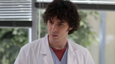 Riccardo Benvegna in Doc - nelle tue mani 3 (RaiPlay)