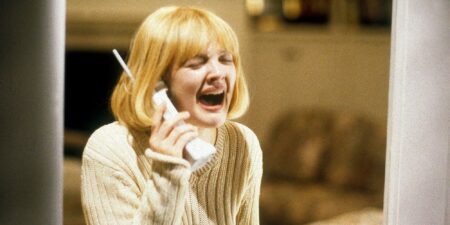 Scream, il cameo di Freddy Krueger nel film di Craven è una chicca (FOTO) Drew Barrymore in Scream