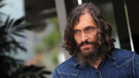 Vincent Gallo accusato di commenti sessualmente espliciti ai provini: “Non hai potere” Vincent Gallo