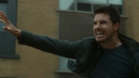 Robbie Amell in una scena di Code 8: Parte II - Fonte: Netflix