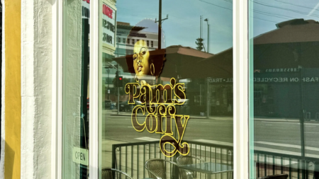 L'ingresso del Pam's Coffy [Eater LA]