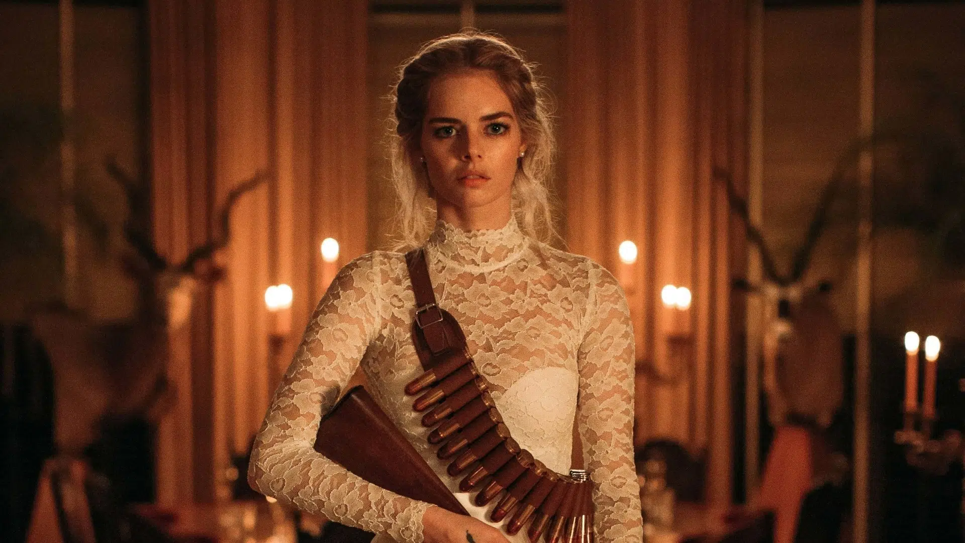 Samara Weaving in Finché morte non ci separi.