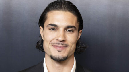 Carlo Costanzia Flores