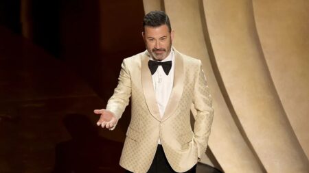 Oscar 2024, a Jimmy Kimmel era stato detto di non leggere il post di Trump (VIDEO) Jimmy Kimmel
