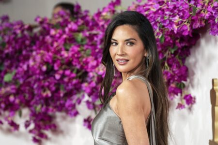 Olivia Munn ha avuto un tumore al seno e doppia mastectomia: “Sono fortunata” Olivia Munn