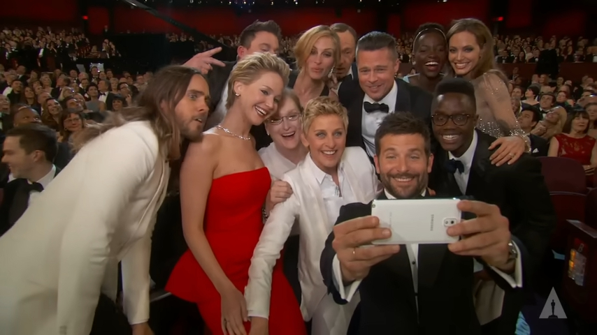 Il selfie agli Oscar di Ellen DeGeneres e le star