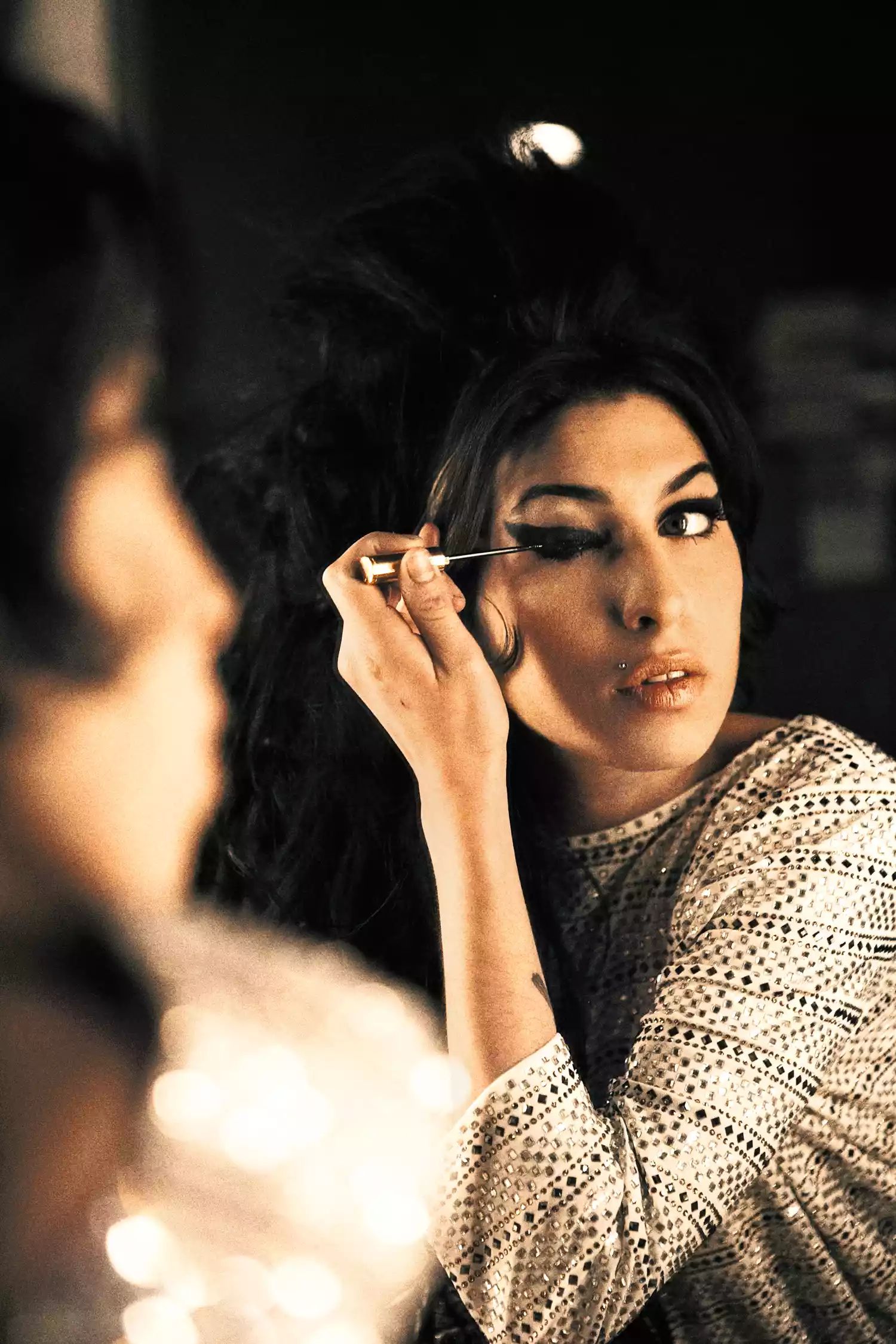 Amy Winehouse si trucca