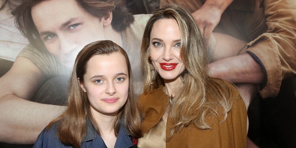Angelina Jolie e la figlia Vivienne sul red carpet del musical The Outriders