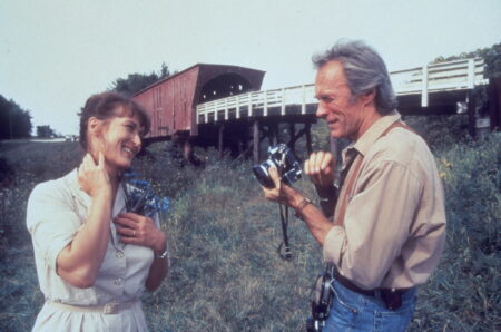 Clint Eastwood e Meryl Streep in una scena del film - fonte: Warner Bros. Pictures