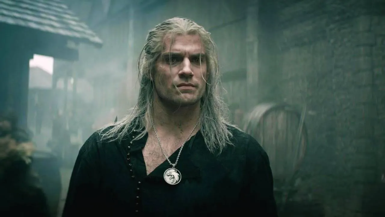 Henry Cavill nella serie tv The Witcher. 