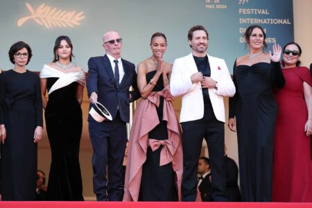 Il cast di Emilia Pérez alla premiere del film al Festival di Cannes.