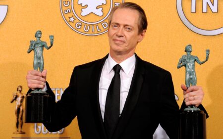 Steve Buscemi aggredito a New York da uno sconosciuto (ed è già capitato ad altre star) Steve Buscemi