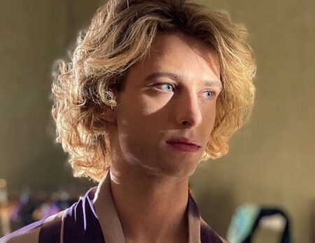 Chi è Francesco Pellegrino, Gloria da giovane in La vita che volevi (ma è anche in Supersex!) Francesco Pellegrino è Gloria Priori da giovane in La vita che volevi