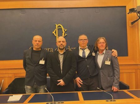 Perché i Mostri di Ponticelli sono innocenti, secondo Roberto Saviano (c’entra la camorra) Roberto Saviano con i tre presunti Mostri di Ponticelli