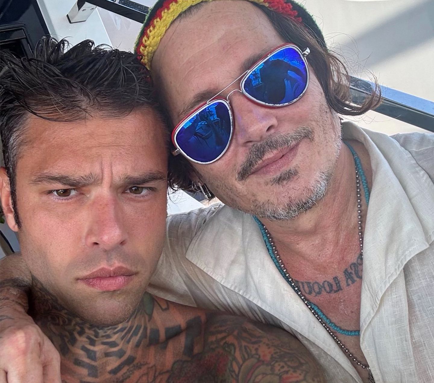 Johnny Depp e Fedez a St. Tropez