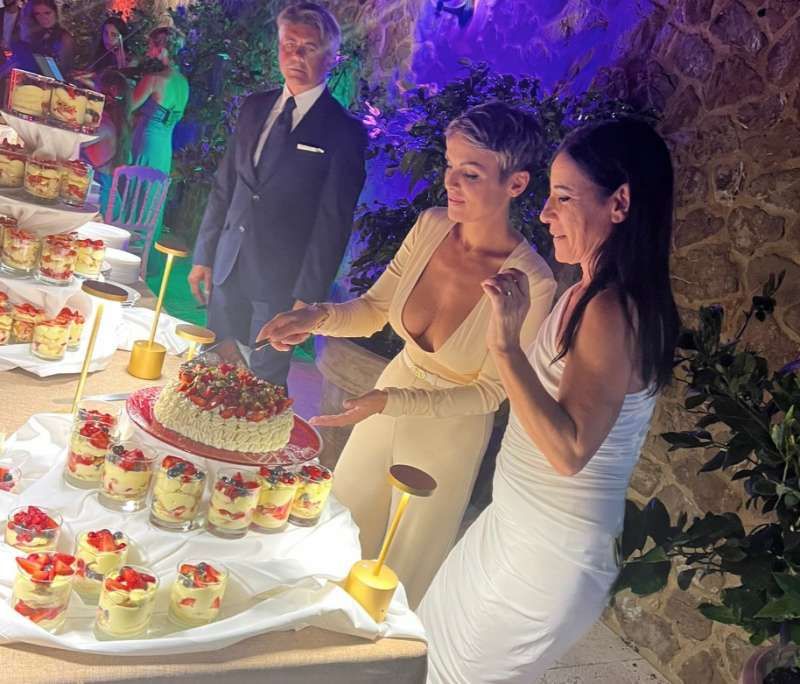 Francesca Pascale e Paola Turci al loro matrimonio