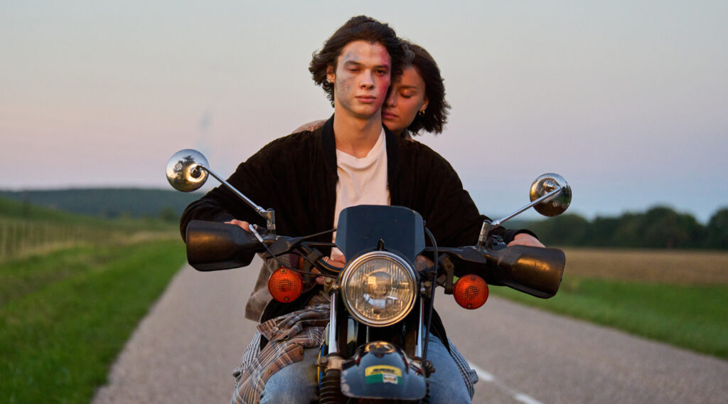 Leurs enfants après eux, la recensione: le estati stanno finendo Una scena di Leurs enfants après eux