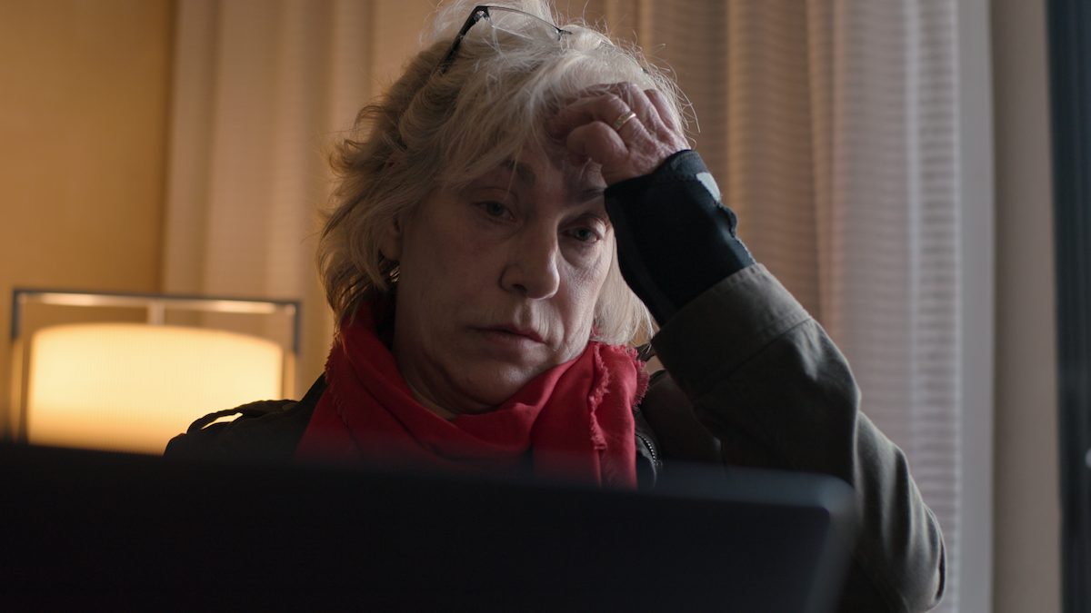 Cathy Terkanian in una scena di Into the Fire: La figlia scomparsa. 