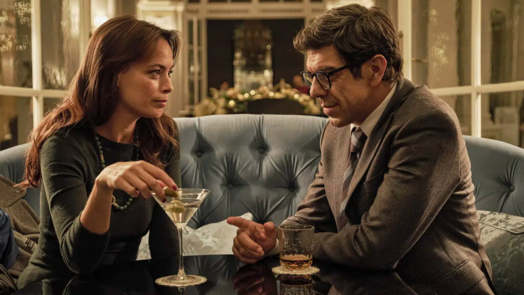Bérénice Bejo e Pierfrancesco Favino in una scena de Il Colibrì
