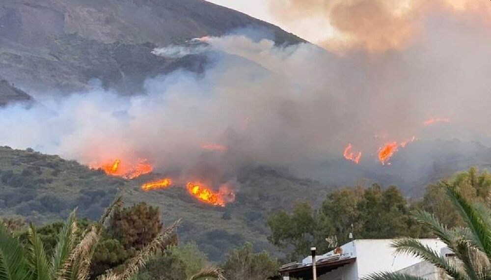 L'incendio a Stromboli del 2022