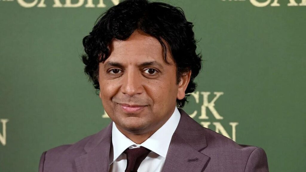 M. Night Shyamalan alla premiere di Bussano alla porta.