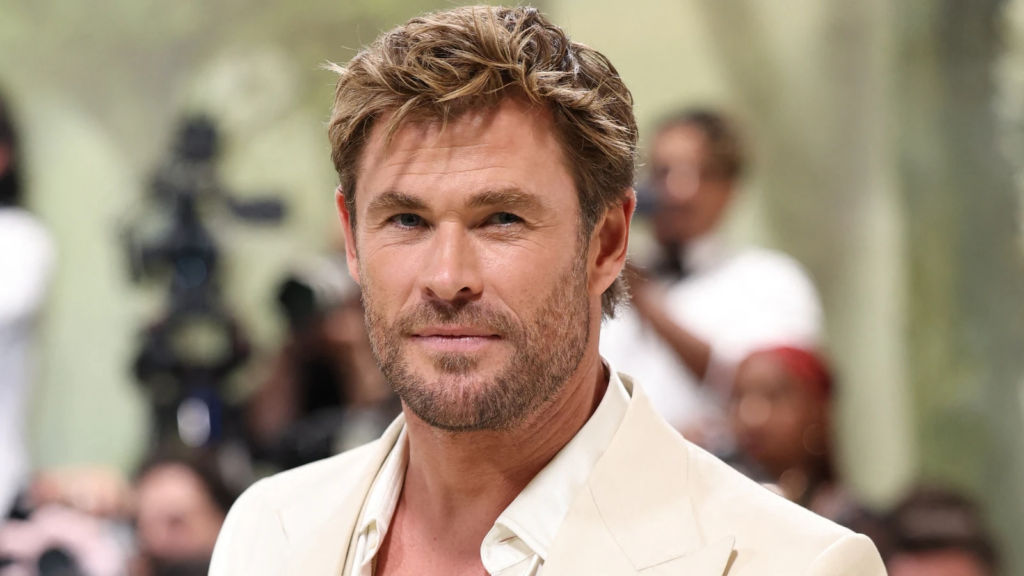 Chris Hemsworth sul red carpet del MET Gala