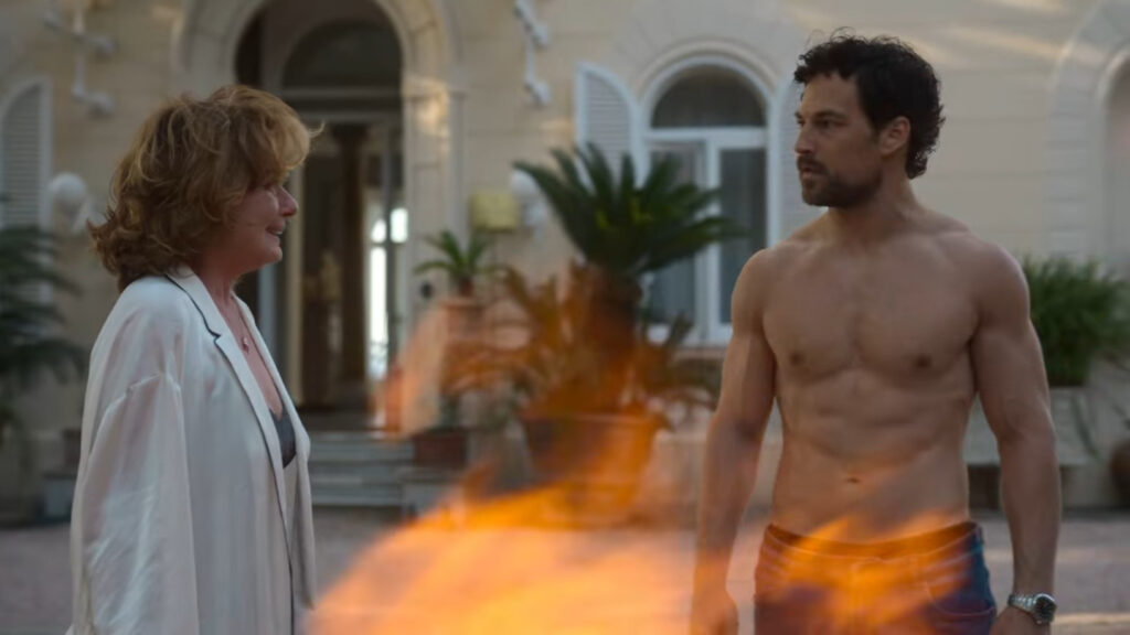 Inganno, dove è stata girata la serie Netflix: Villa Astor e altre meraviglie delle costiere Giacomo Gianniotti e Monica Guerritore in Inganno