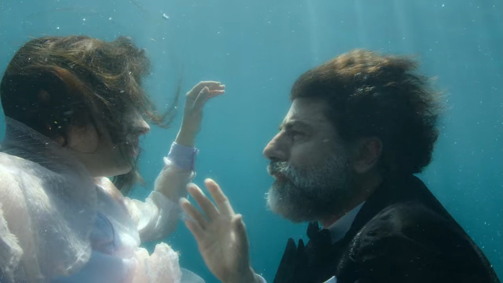 La scena del tentativo di suicidio di Gabriella in Inganno