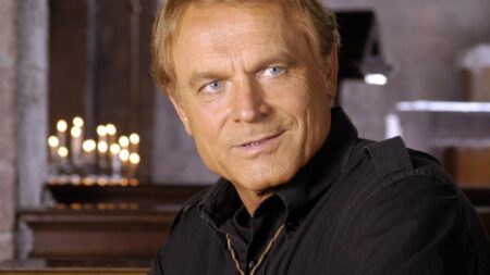 Terence Hill in Don Matteo