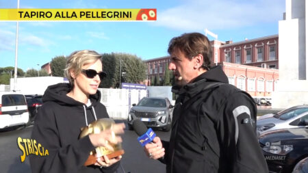 Federica Pellegrini ritira il tapiro a Strriscia la Notizia