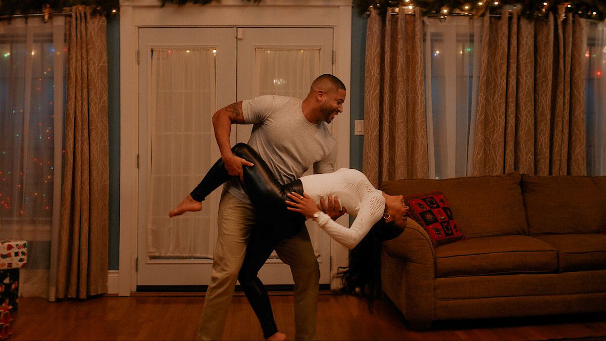 Layla (Christina Milian) e Teddy (Devale Ellis) in Appuntamento a Natale