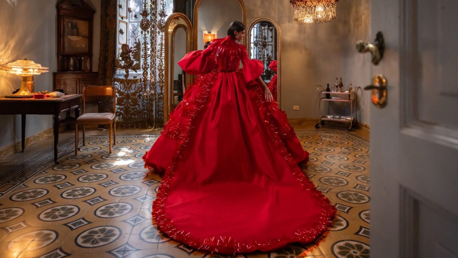 Il listino Vision per il 2025: da Diamanti a Il maestro con Pierfrancesco Favino Poster del film Diamanti