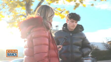 Chi è Andrea Turetta, il fratello di Filippo: “Non mi interessa quello che è successo” Andrea Turetta a Zona Bianca