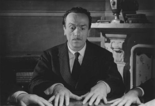 Eduardo De Filippo evoca gli spiriti