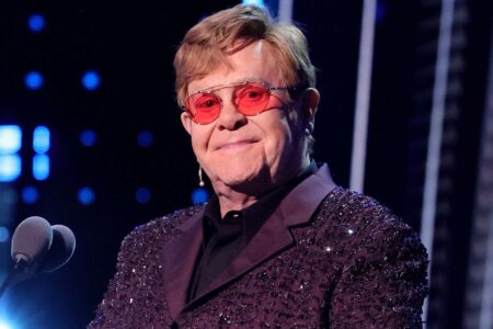 Elton John è quasi cieco: “Non riesco a vedere Il diavolo veste Prada a teatro” Elton John