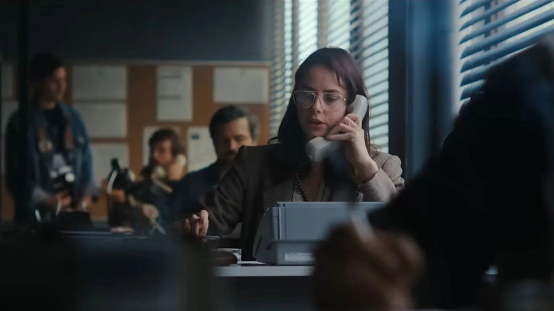 Kaya Scodelario è Laura Herrison in Senna (Netfflix)