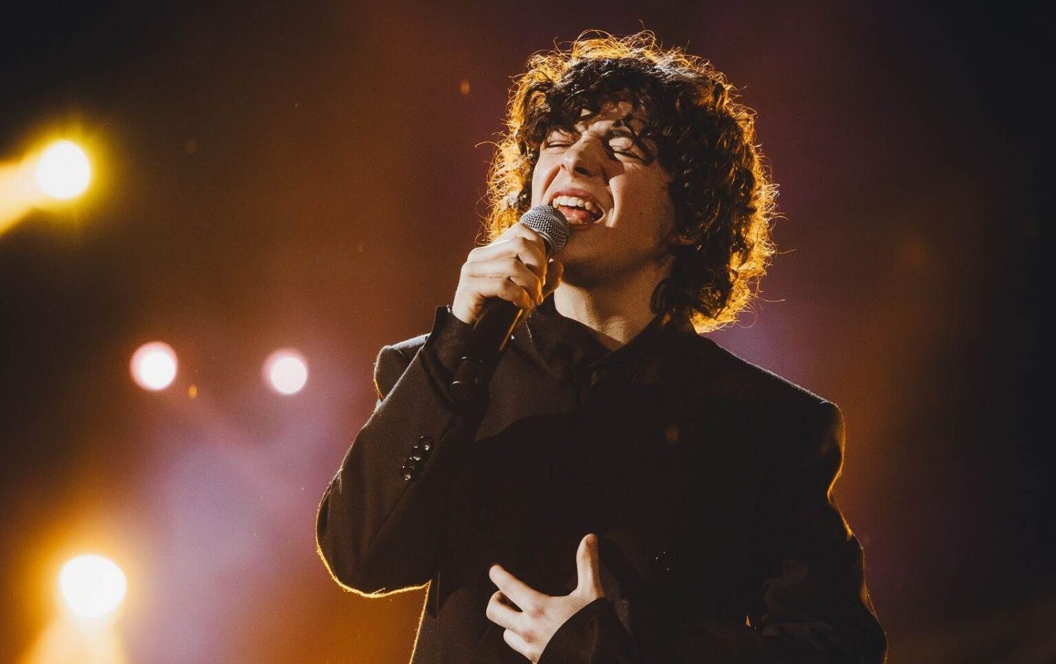 Chi sono i genitori di Lorenzo Salvetti, Nicola ed Emilia: una vita di musica e camper Lorenzo Salvetti