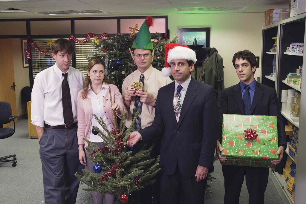 Un frame dall'episodio natalizio di The Office