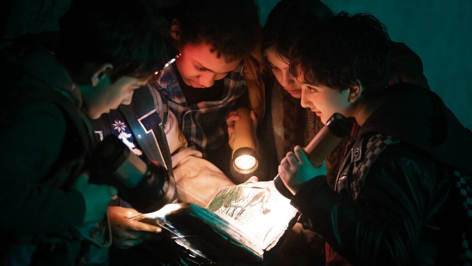 Le canzoni di Uonderbois, la serie Disney+: da Geolier e Nino D’Angelo Una scena di Uonderbois